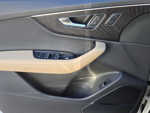 New 2025 Audi Q7 3.0T Premium Plus AWD/4WD image 13