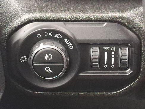 Used 2022 Jeep Gladiator Sport AWD/4WD image 25