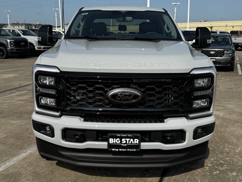 New 2026 Ford F250 Lariat w/ Black Appearance Package AWD/4WD image 3