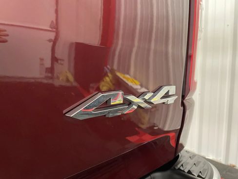 Used 2020 RAM 1500 Big Horn AWD/4WD image 17