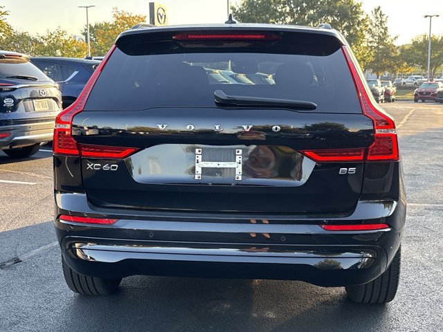 Used 2022 Volvo XC60 B5 Momentum FWD image 5
