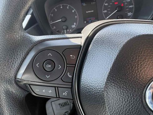 Used 2025 Toyota Corolla LE FWD image 20