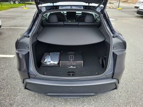 Used 2026 Tesla Model Y Long Range AWD/4WD image 19
