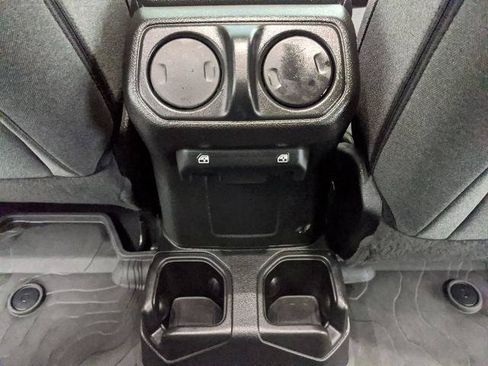 Used 2024 Jeep Wrangler Unlimited Sport AWD/4WD image 17