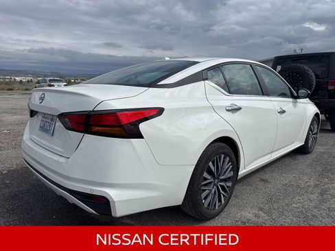 Used 2025 Nissan Altima 2.5 SV image 10