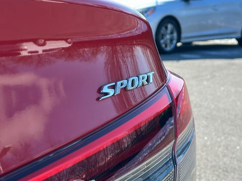 Used 2023 Honda Civic Sport image 10