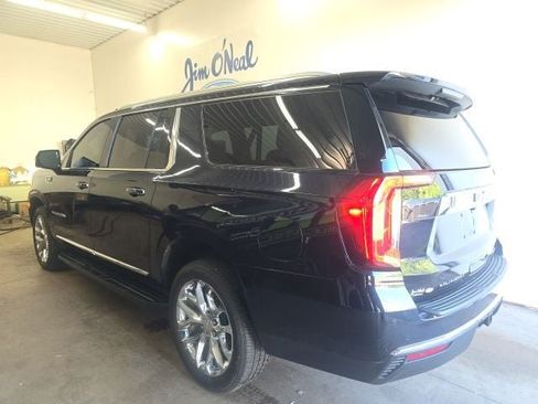 Used 2021 GMC Yukon XL SLT w/ SLT Premium Package AWD/4WD image 35