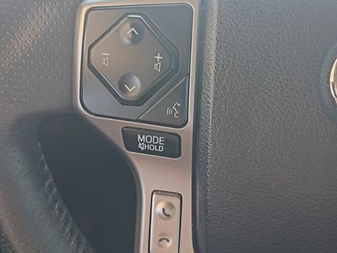 Used 2022 Toyota 4Runner SR5 RWD image 22
