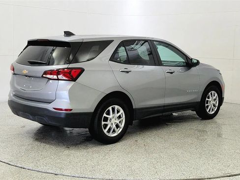 Used 2024 Chevrolet Equinox LS w/ LS Convenience Package FWD image 7