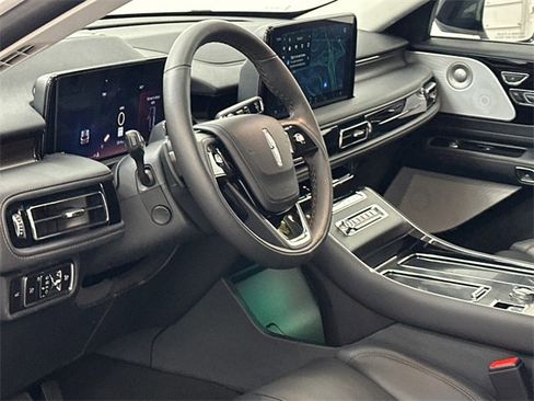 New 2026 Lincoln Aviator Reserve image 16