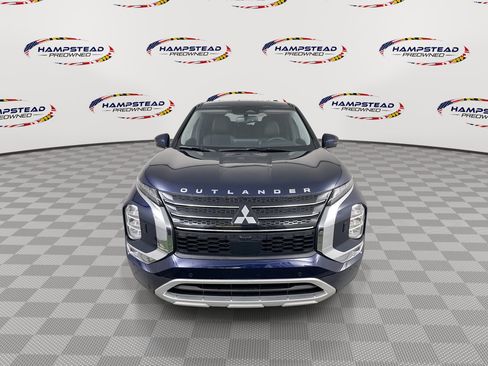 Used 2024 Mitsubishi Outlander SE Black Edition image 3