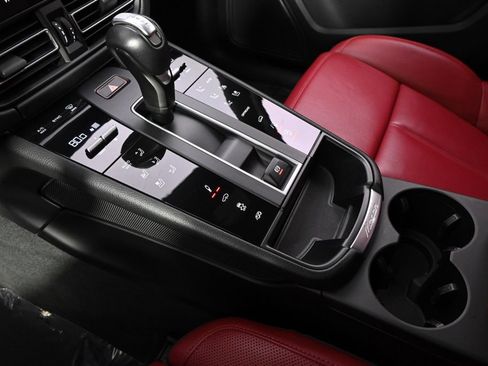 Used 2022 Porsche Macan GTS AWD/4WD image 38