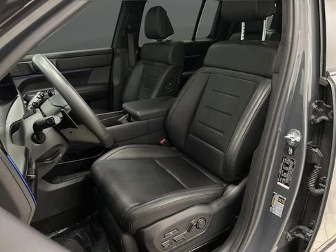 Used 2024 Hyundai Santa Fe Calligraphy image 4