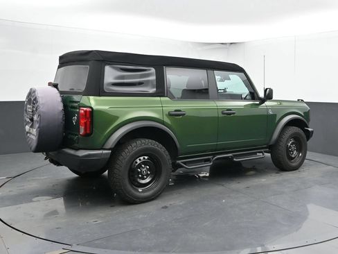 Used 2023 Ford Bronco Black Diamond AWD/4WD image 3