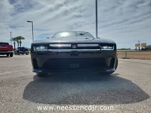 New 2025 Dodge Charger Daytona R/T w/ Plus Group image 2