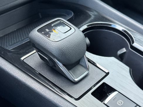 Certified 2024 Nissan Rogue SV image 24