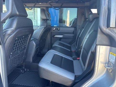 Used 2021 Ford Bronco Black Diamond image 16