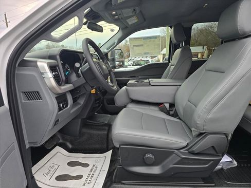 New 2026 Ford F450 XL w/ XL Chrome Package image 6