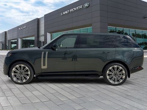 New 2026 Land Rover Range Rover Long Wheelbase SE AWD/4WD image 2