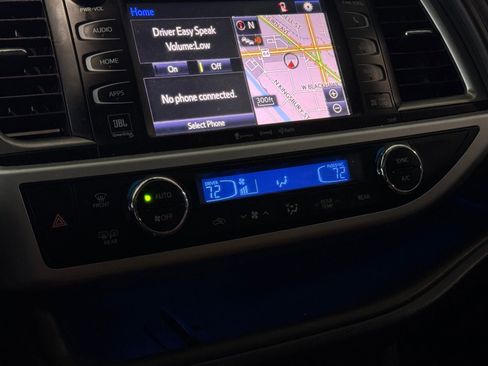 Used 2019 Toyota Highlander Limited AWD/4WD image 23