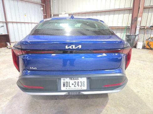 Used 2025 Kia K4 LXS image 10