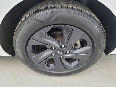 Used 2022 Hyundai Elantra SEL FWD image 31