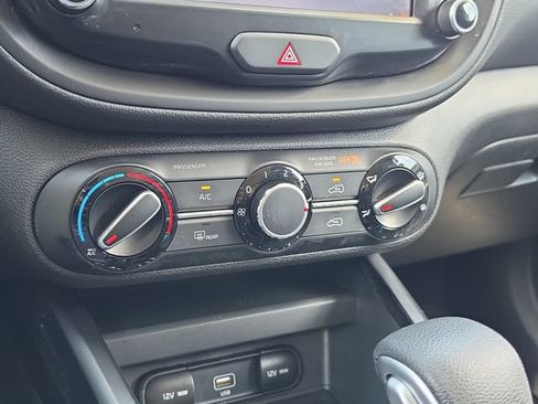 Certified 2022 Kia Soul LX FWD image 24