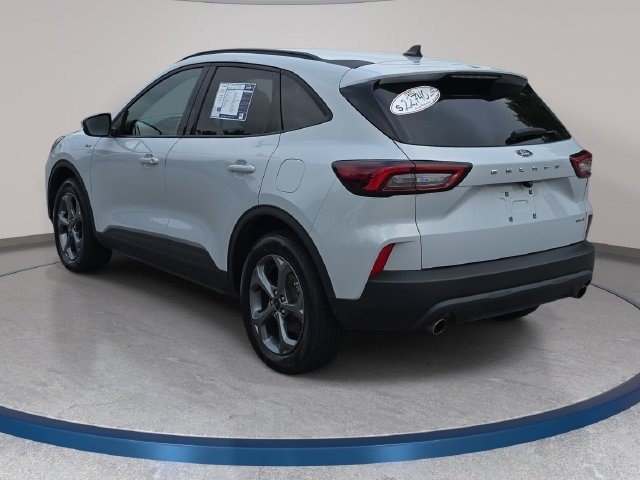 Used 2025 Ford Escape ST-Line Select AWD/4WD image 7