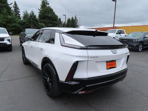 Used 2024 Cadillac Lyriq Sport AWD/4WD image 5