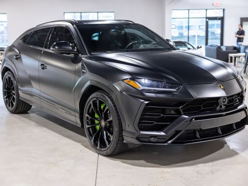 Used 2022 Lamborghini Urus image 10