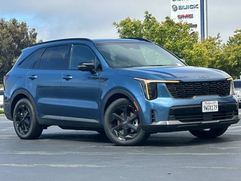 Certified 2026 Kia Sorento SX Prestige AWD/4WD image 2