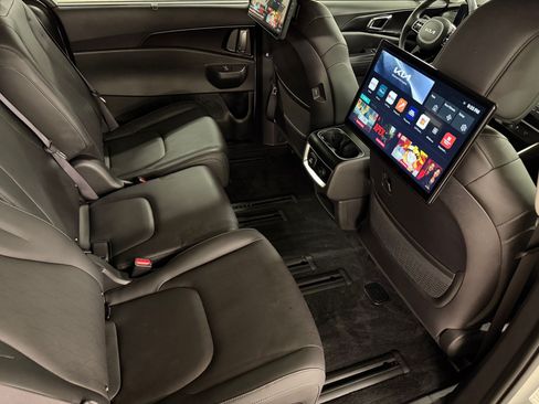 Used 2025 Kia Carnival SX FWD image 55