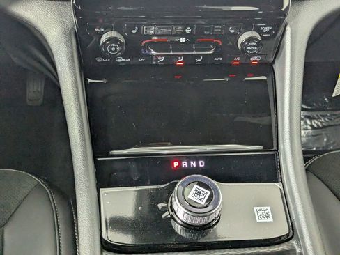 New 2025 Jeep Grand Cherokee Altitude image 23