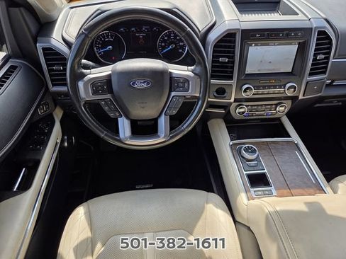 Used 2019 Ford Expedition Platinum RWD image 16