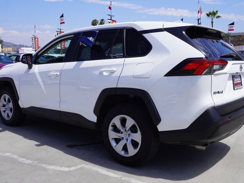 Certified 2022 Toyota RAV4 LE w/ Carpet Mat Package (TMS) AWD/4WD image 5