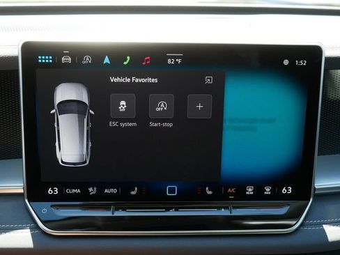 Certified 2025 Volkswagen Tiguan SE AWD/4WD image 30