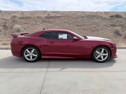 Used 2013 Chevrolet Camaro LT RWD image 4
