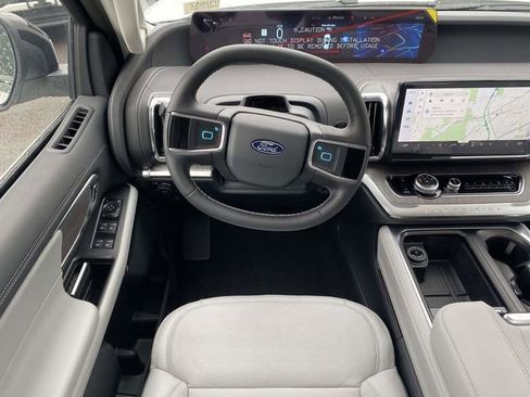 New 2026 Ford Expedition Max Platinum w/ Platinum Ultimate Package AWD/4WD image 10