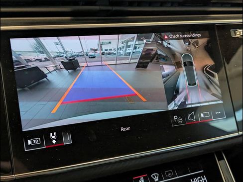 New 2026 Audi SQ8 Prestige image 12