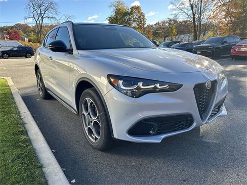 New 2025 Alfa Romeo Stelvio Sprint w/ Convenience Package image 2