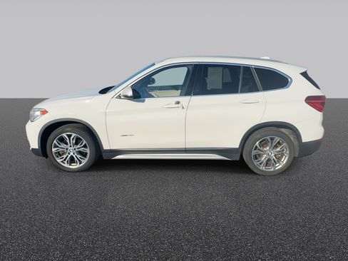 Used 2017 BMW X1 xDrive28i AWD/4WD image 6