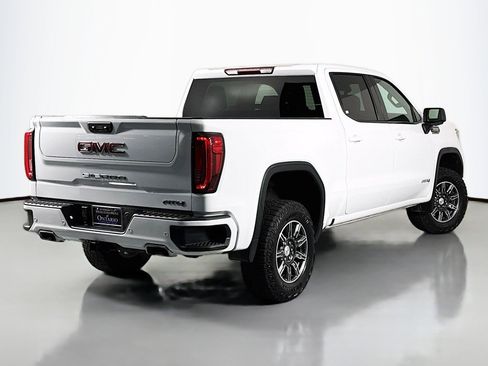 Used 2025 GMC Sierra 1500 AT4 image 11