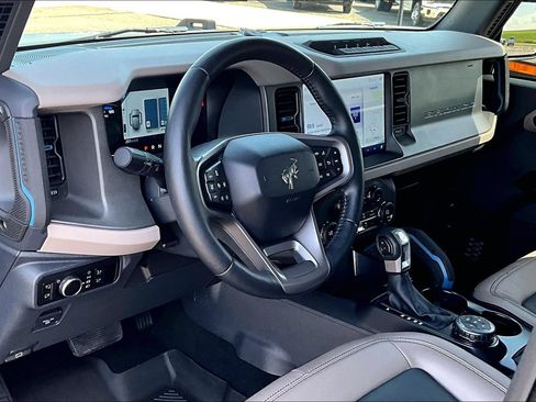 Used 2024 Ford Bronco Wildtrak AWD/4WD image 13