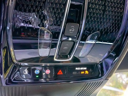 Used 2026 Cadillac Vistiq Platinum image 46