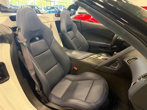 Used 2016 Chevrolet Corvette Z06 w/ 3LZ Preferred Equipment Group RWD image 15