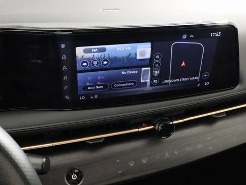 Used 2023 Nissan Ariya FWD image 22