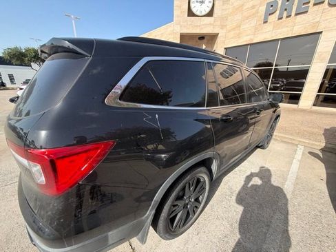 Used 2021 Honda Pilot Special Edition image 3