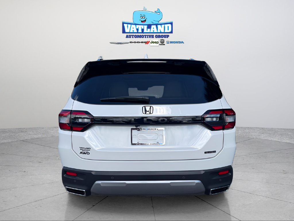 New 2026 Honda Pilot Touring image 4