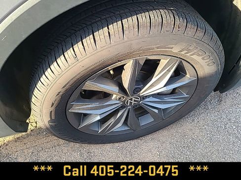 Used 2024 Volkswagen Tiguan SE FWD image 13