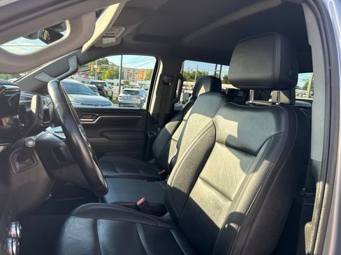 Used 2025 GMC Sierra 1500 SLT AWD/4WD image 13